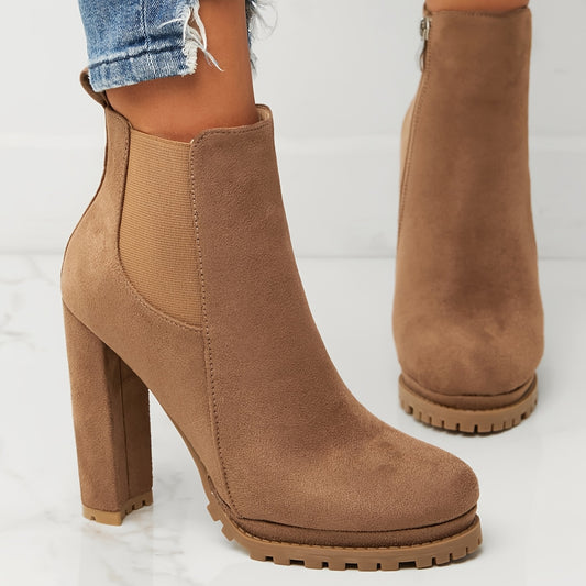 Damen High-Heel Ankle Boots mit dicker Plateau-Sohle – Spitzzehen-Design, Chunky Blockabsatz, braunes PU-Obermaterial und Gummisohle – Modische Winterstiefel für Casual & Formal