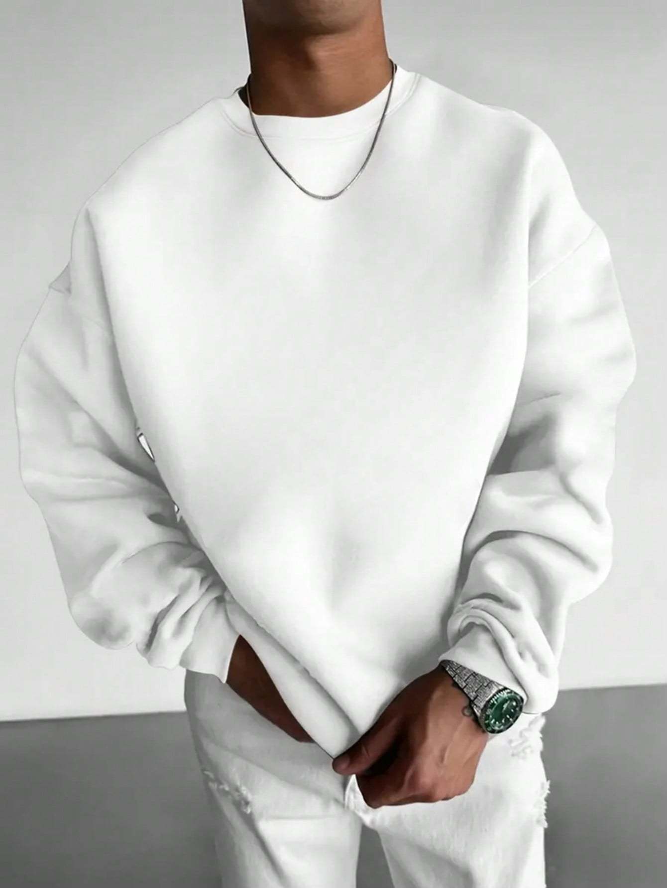 Herren Sweatshirt mit Rundhalsausschnitt – Lockerer Langarm-Pullover, Weicher Alltags-Sweater für Herbst/Winter, Weißes Basic für die Garderobe, Herbst-Winter-Bekleidung, Bequeme Kleidung