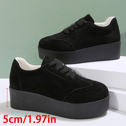 Damen Chunky Platform Schuhe – Rutschfeste Schnürschuhe mit dicker Sohle & Gepolsterter Innensohle, Bequeme Low-Top Schuhe für Alltag, Büro & Feste