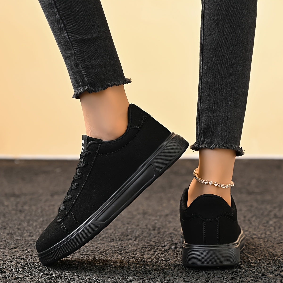 Damen Leichte Sportsneaker – Bequeme Lace-Up Laufschuhe mit EVA-Sohle, Atmungsaktivem Stofffutter & Synthetik-Obermaterial – All-Season Outdoor & Casual Sneaker (Schwarz)