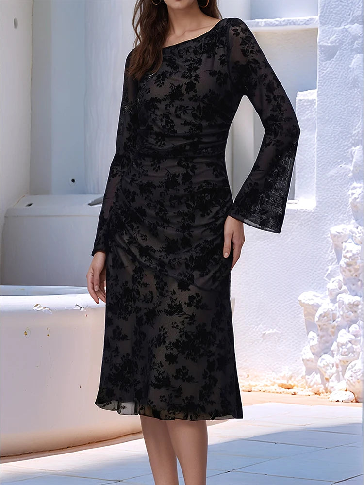 Women's Long Flared Sleeve round Neck Black Floral Lace Elegant Midi Dress Spring Summer Fashionable Casual Maxi Gown