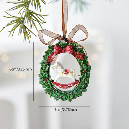 1 weihnachtlicher Schaukelpferdekranz aus Kunstharz, dekorativer Anhänger für Fensterdekorationen für den Innenbereich, festliche Party-Ornamente