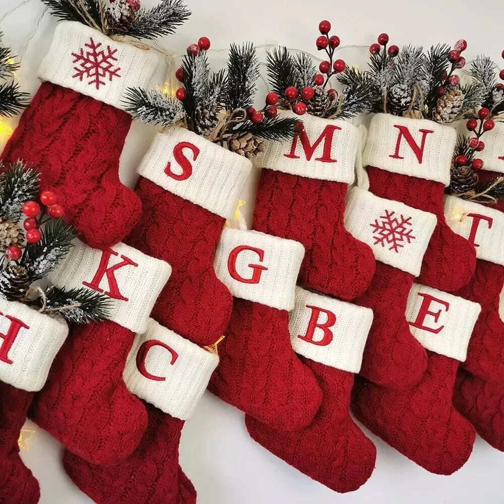 Weihnachtssocken Stricken mit Schneeflocken & Buchstaben – Weihnachtsstrumpf Ornament 2025 für Zuhause & Weihnachtsbaum – Geschenk Navidad Natal